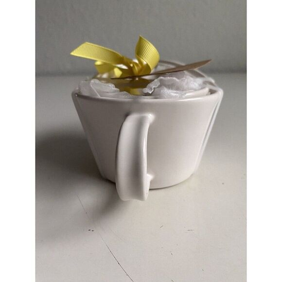 Set Of 4 Rae Dunn Disney Beauty And The Beast BELLE Measuring Cups With Handle - Picture 4 of 11